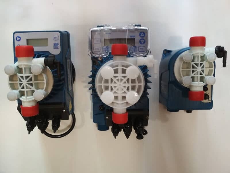 фото мембранные соленоидные дозирующие насосы